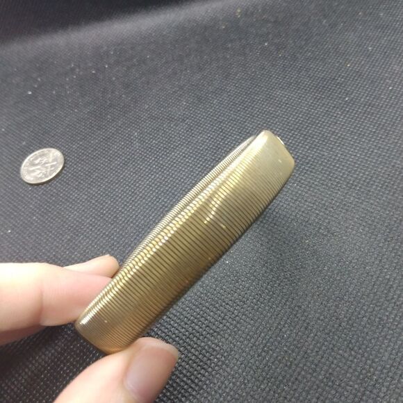 Gold mesh accordion bracelet - Picture 2 of 3